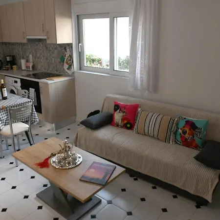 Evelyn's Cozy Lägenhet Rhodes City