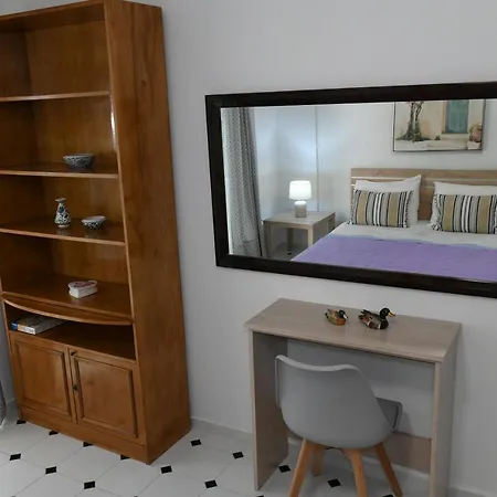 Evelyn's Cozy Lägenhet Rhodes City