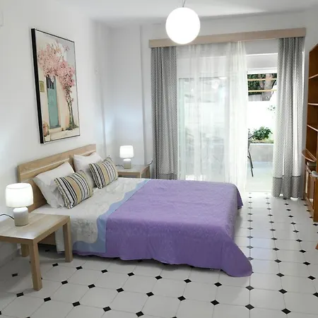 Evelyn's Cozy דירה