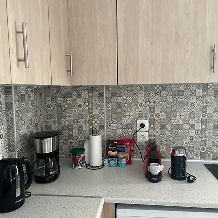 Evelyn's Cozy * Rhodes City