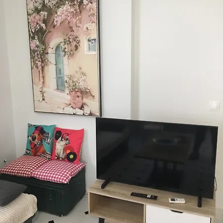 Evelyn's Cozy * Rhodes City